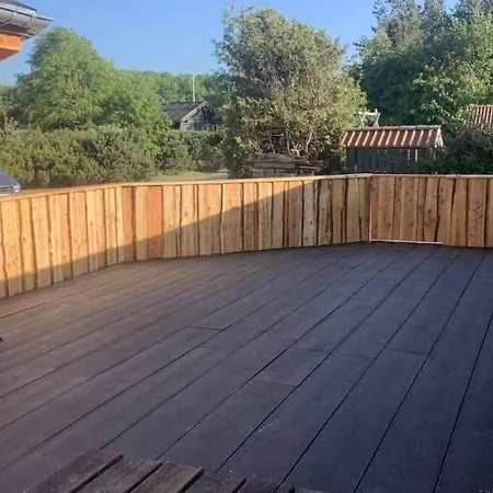 Summer House With Shelter And Water View 別荘