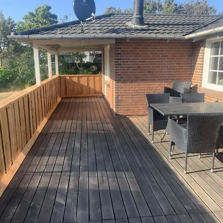 بيت للعطل Summer House With Shelter And Water View *