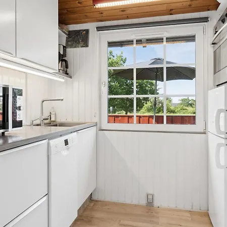 Hébergement de vacances Summer House With Shelter And Water View *